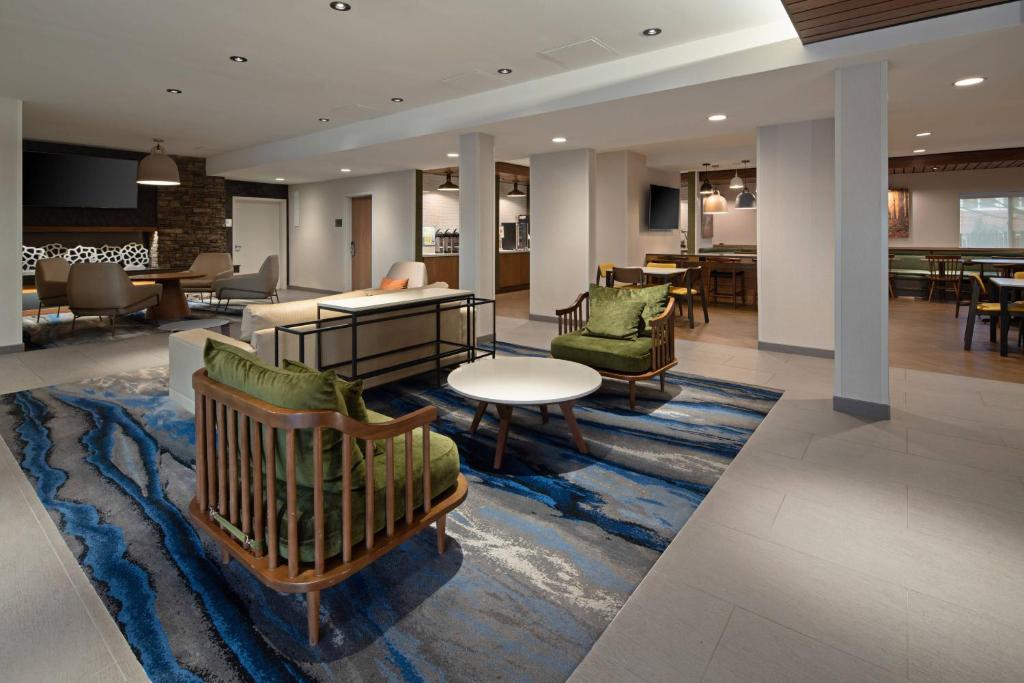 Fairfield by Marriott Inn & Suites Seattle Sea-Tac Airport image