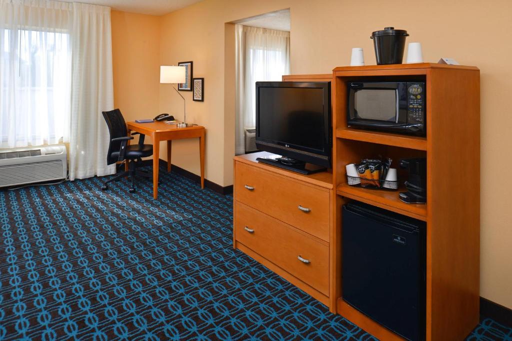Fairfield Inn & Suites by Marriott Helena - Tap to explore photos