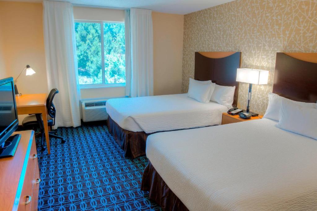Fairfield Inn & Suites by Marriott Mobile Daphne/ E Shore - Tap to explore photos