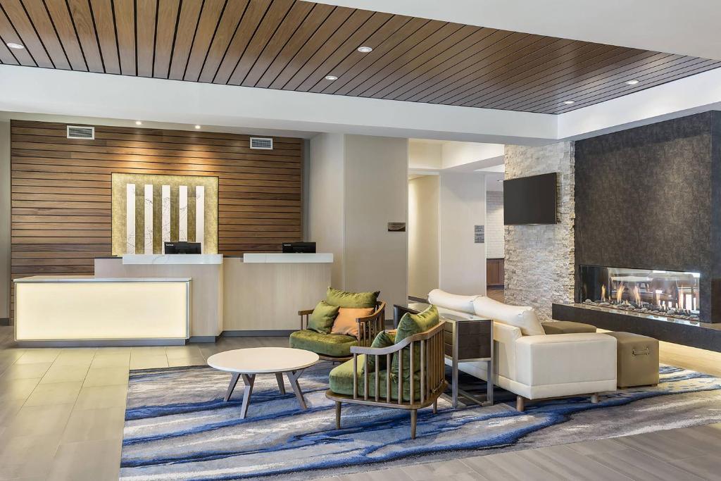 Fairfield Inn & Suites by Marriott Minneapolis North/Blaine image