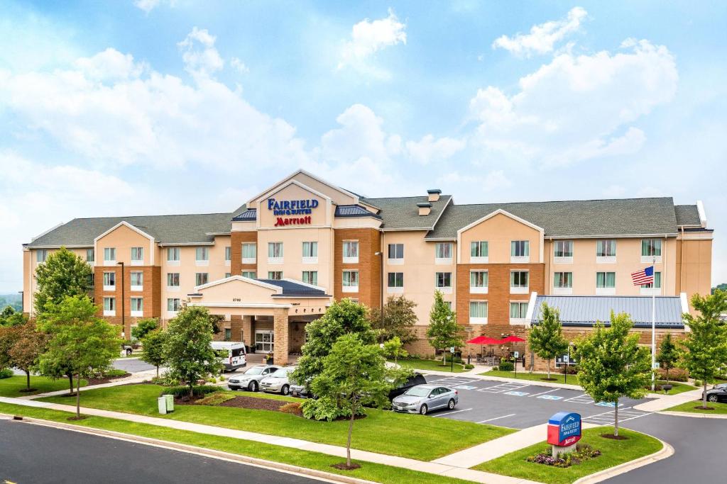 Fairfield Inn & Suites by Marriott Madison East image