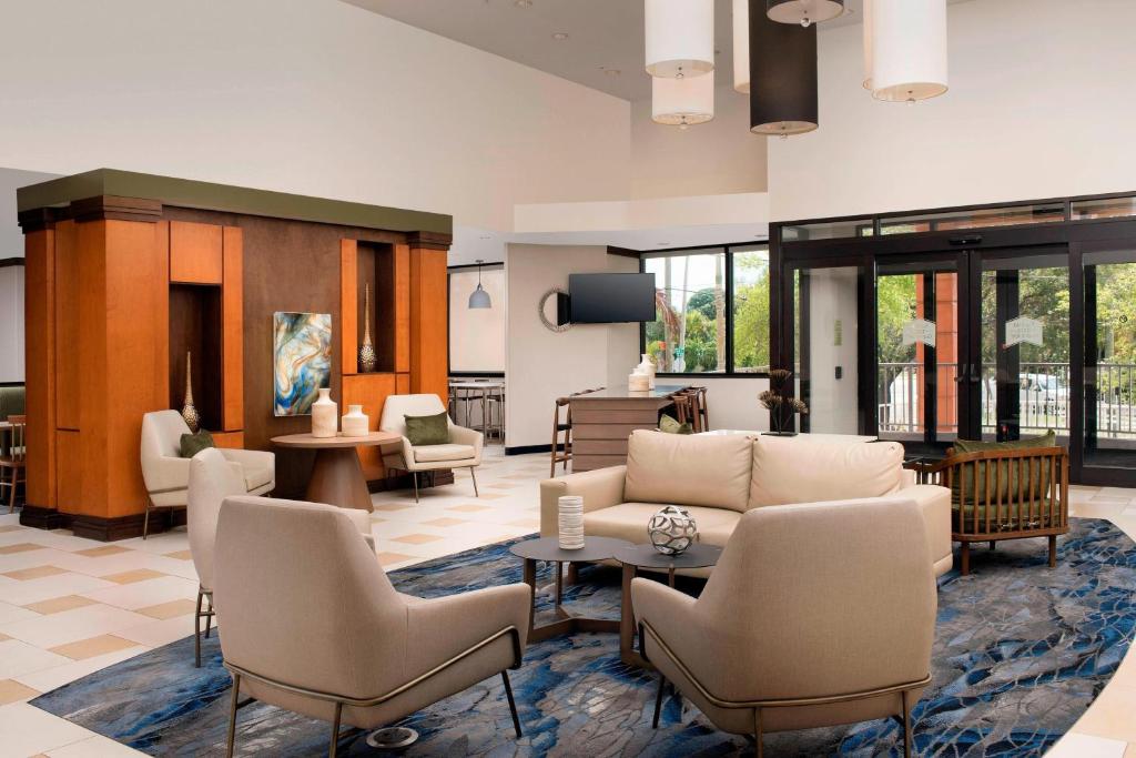 Fairfield Inn & Suites by Marriott Miami Airport South image