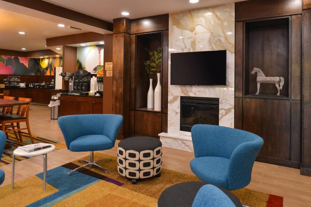 Fairfield Inn By Marriott Louisville North image