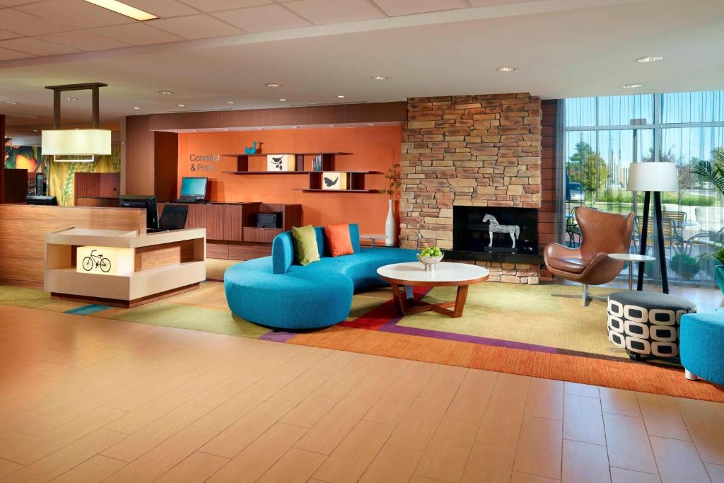 Fairfield Inn & Suites by Marriott Fayetteville North image