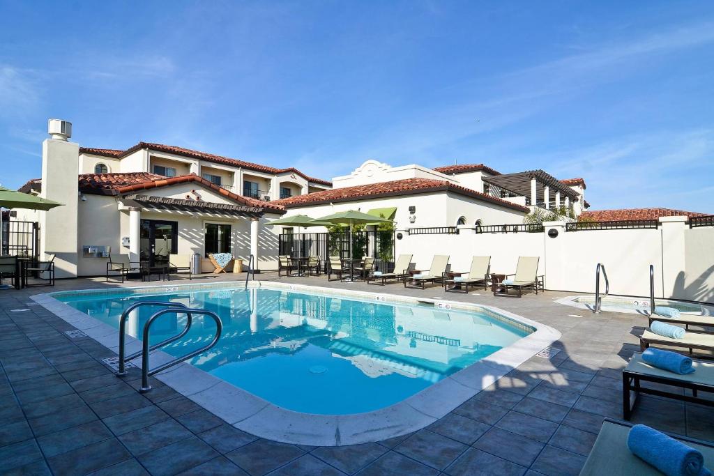 Fairfield Inn & Suites Santa Cruz - Capitola image
