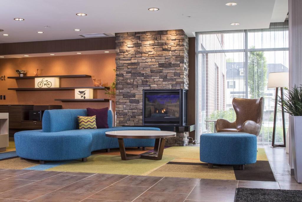 Fairfield Inn & Suites by Marriott Pittsburgh North/McCandless Crossing image