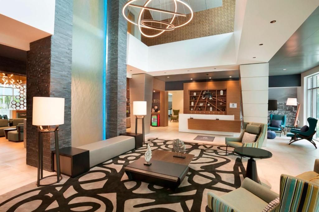 Four Points by Sheraton Miami Airport image