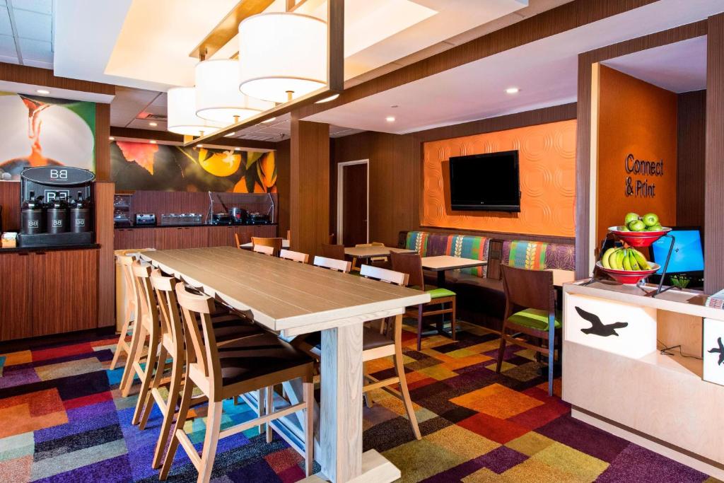 Fairfield Inn Pensacola image