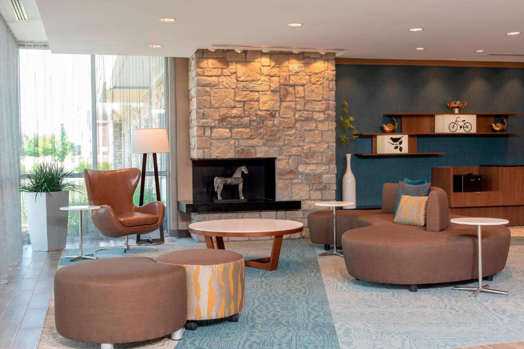 Fairfield Inn & Suites by Marriott Indianapolis Carmel image