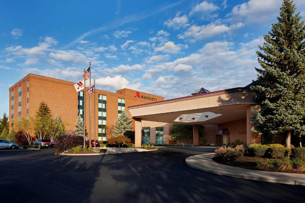 Marriott Cincinnati Northeast image
