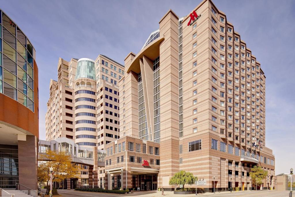 Cincinnati Marriott at RiverCenter image