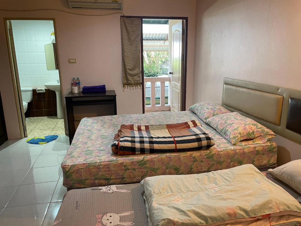 เอิน อพาร์ตเมนต์ Earn Apartment - Tap to explore photos