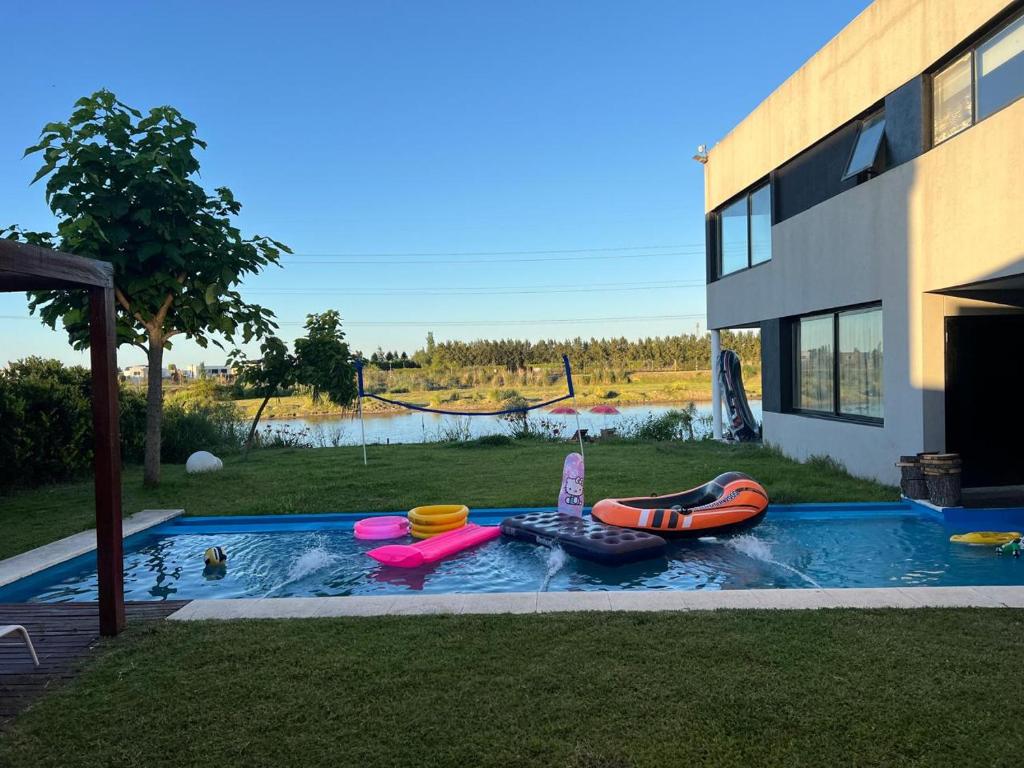 Casa Sobre Lote Al Agua en Tigre - Dique Lujan photo 4