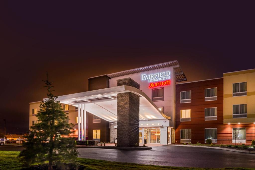 Fairfield Inn & Suites Utica image