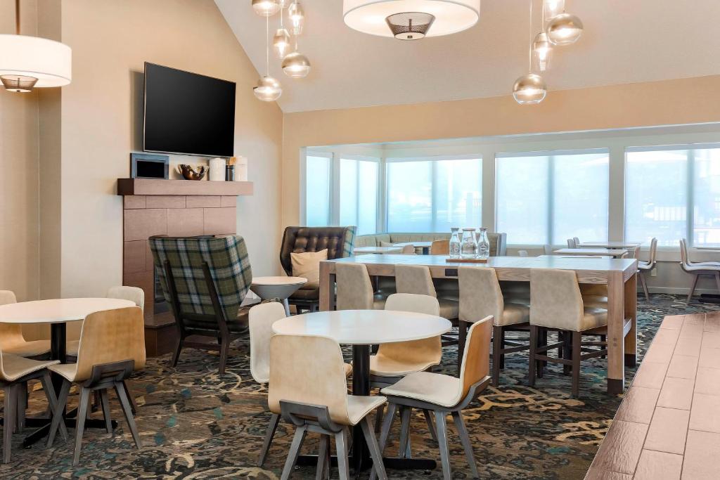 Residence Inn By Marriott Chicago Deerfield image