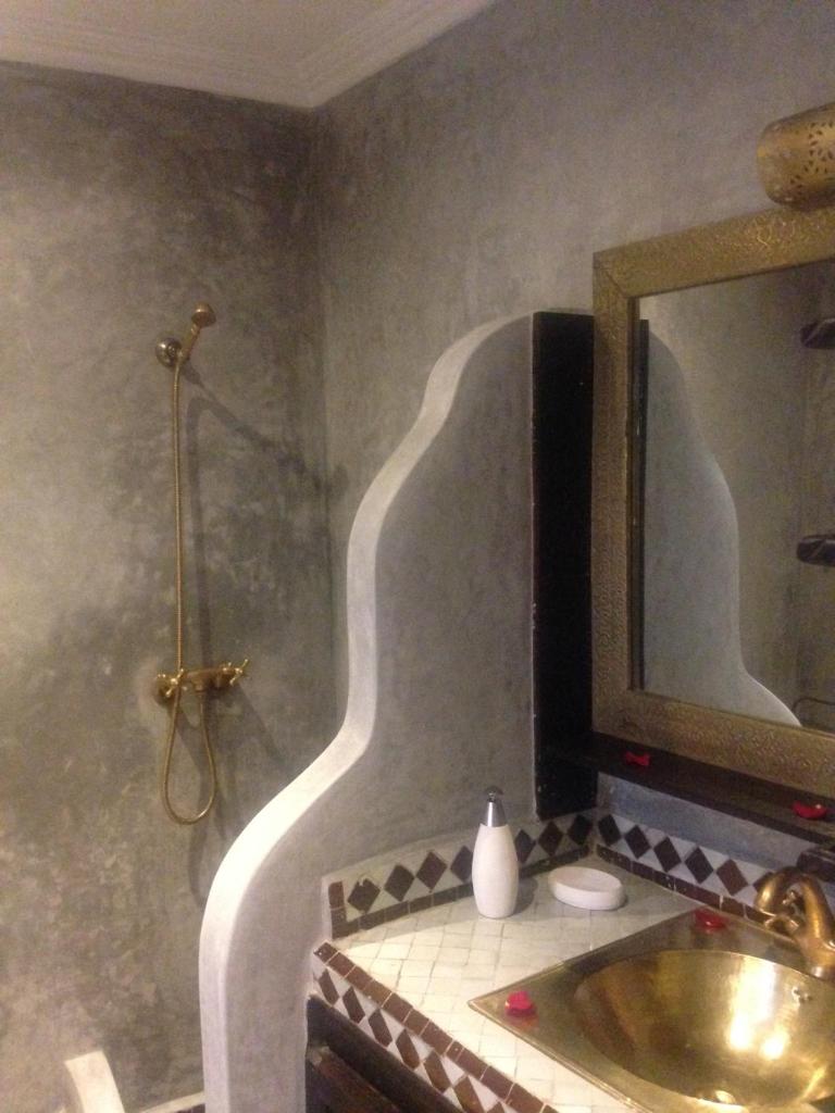 Двухместный (Двухместный номер «Белый» с 1 кроватью), Riad Bjoujna