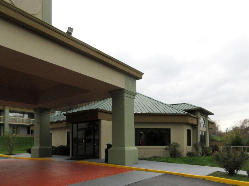 OYO Hotel Harriman image