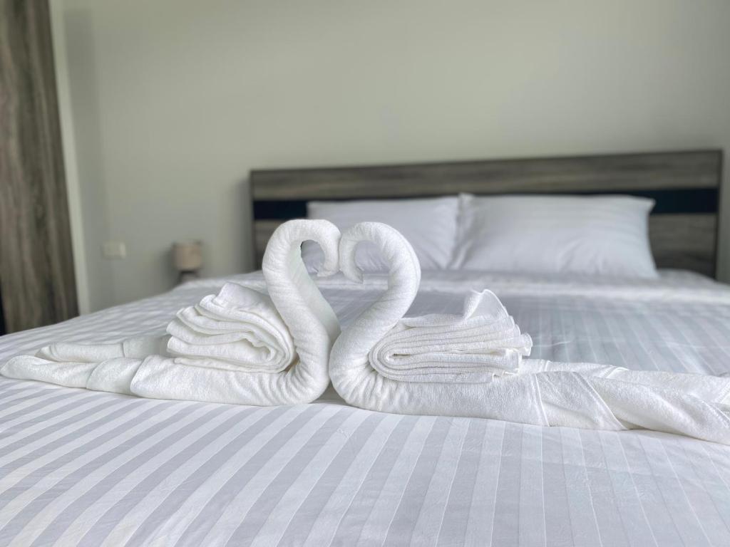 Hillview Terrace Room Type - Four-Bedroom House
