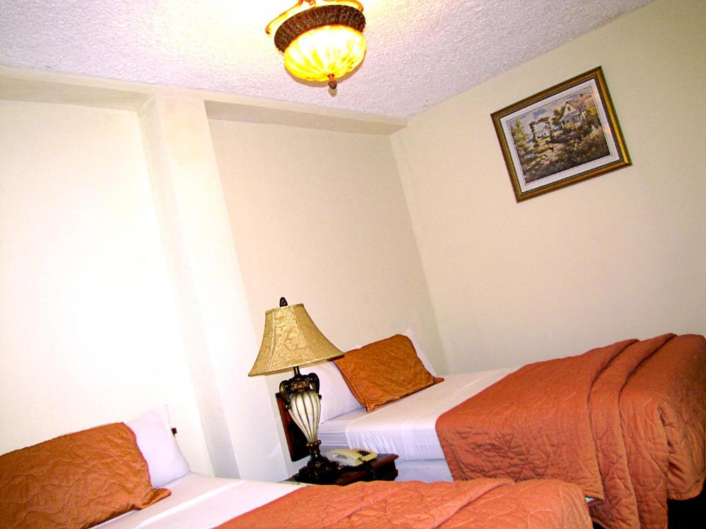 Hotel Tropico Inn photo 1