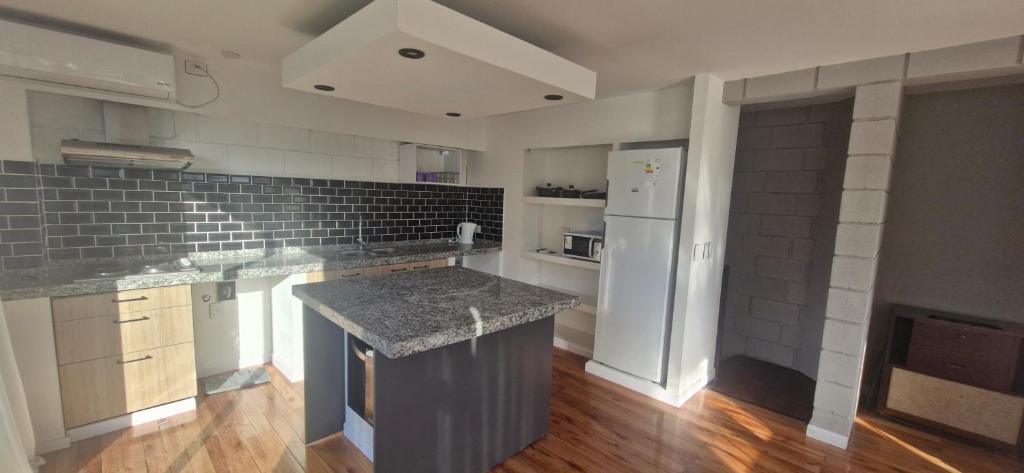 Vivisierras, Duplex a estrenar con pileta privada centro Villa Carlos Paz, 3 dormitorios, 2 baños, vista photo 4