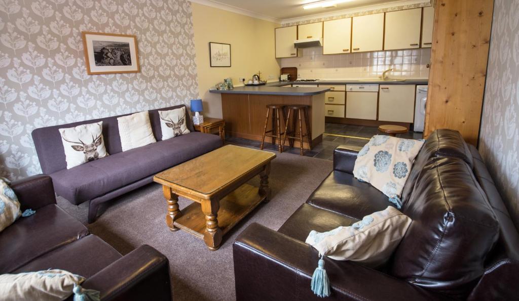 The Park Guest House, Stornoway - Tap to explore photos