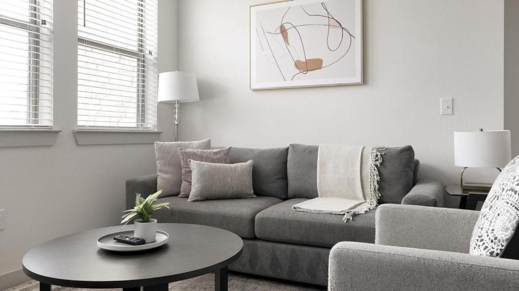 Landing at Birdie on Woodland Greens - 2 Bedrooms in Plaza Volente image