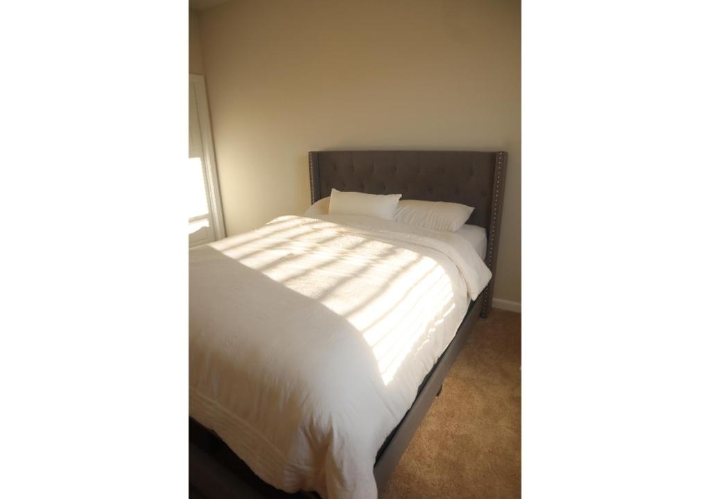 Copper Retreats image