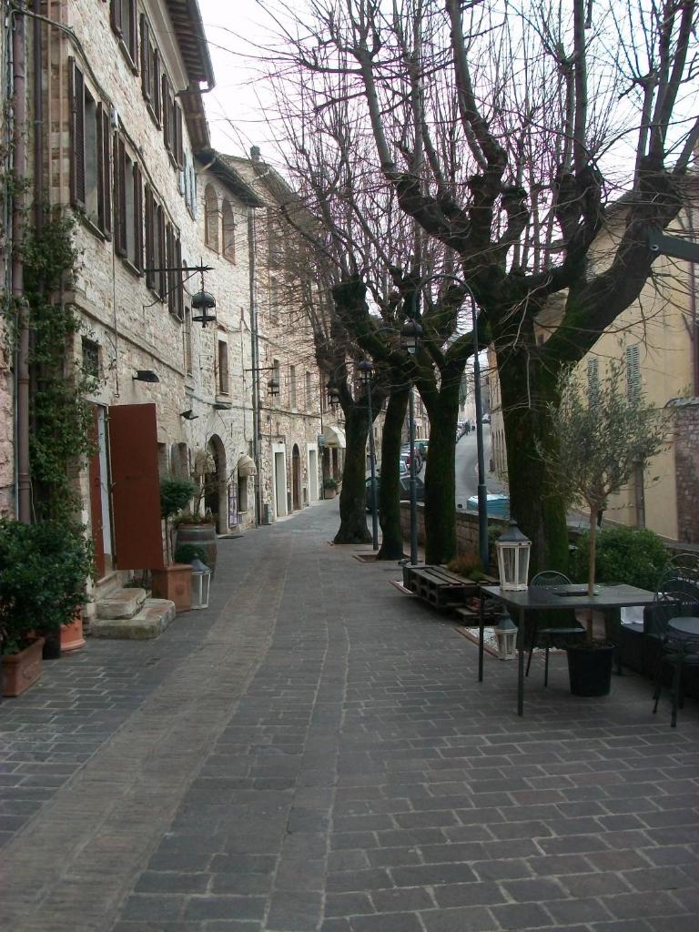 La piazzetta delle erbe photo 4