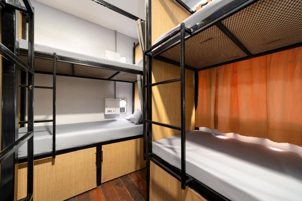 OH Hostels - Bangkok Room Type - Bed in 6-Bed Female Only Dormitory