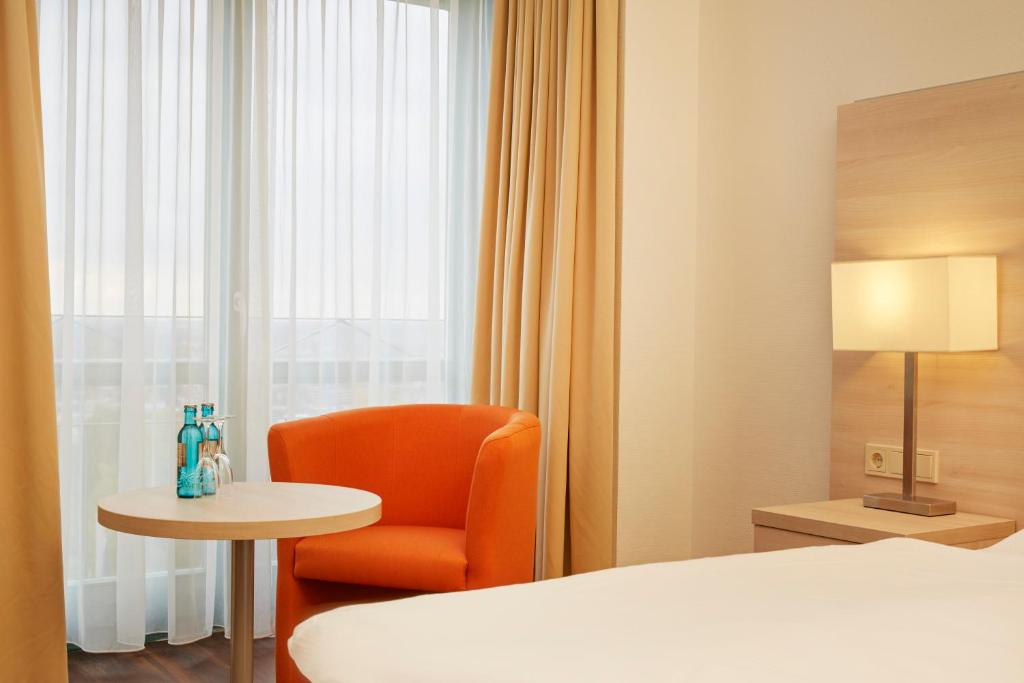 Двухместный (Улучшенный двухместный номер с 1 кроватью), H+ Hotel Limes Thermen Aalen