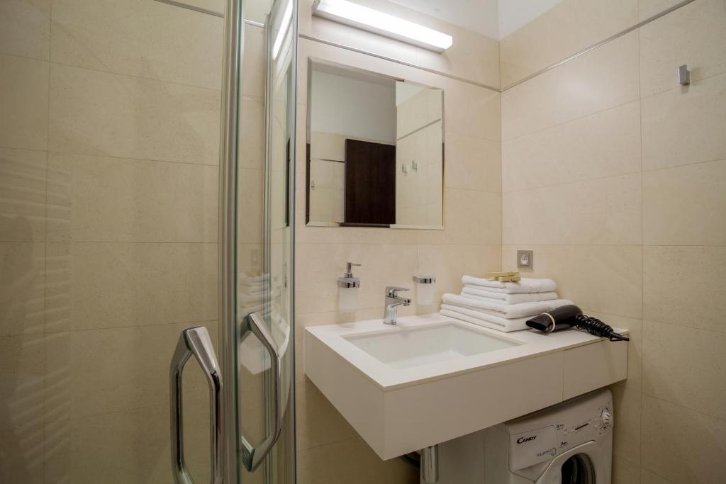 Студио (Superior Studio Apartment with Beer Spa Procedure), Апарт-отель Vinohradský dům