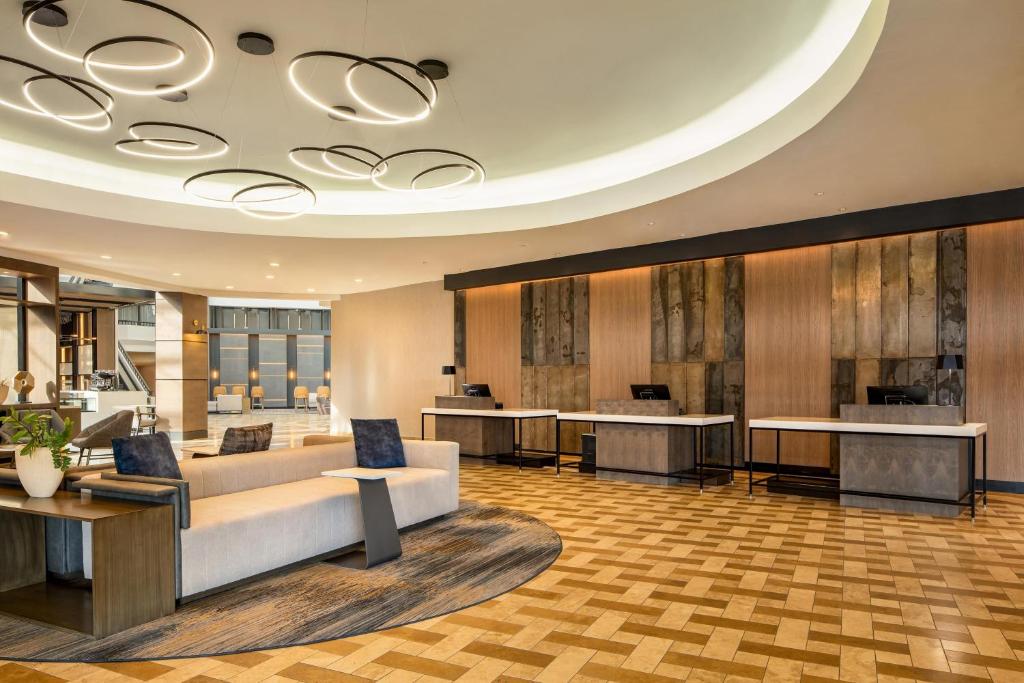 Sheraton Detroit Metro Airport image