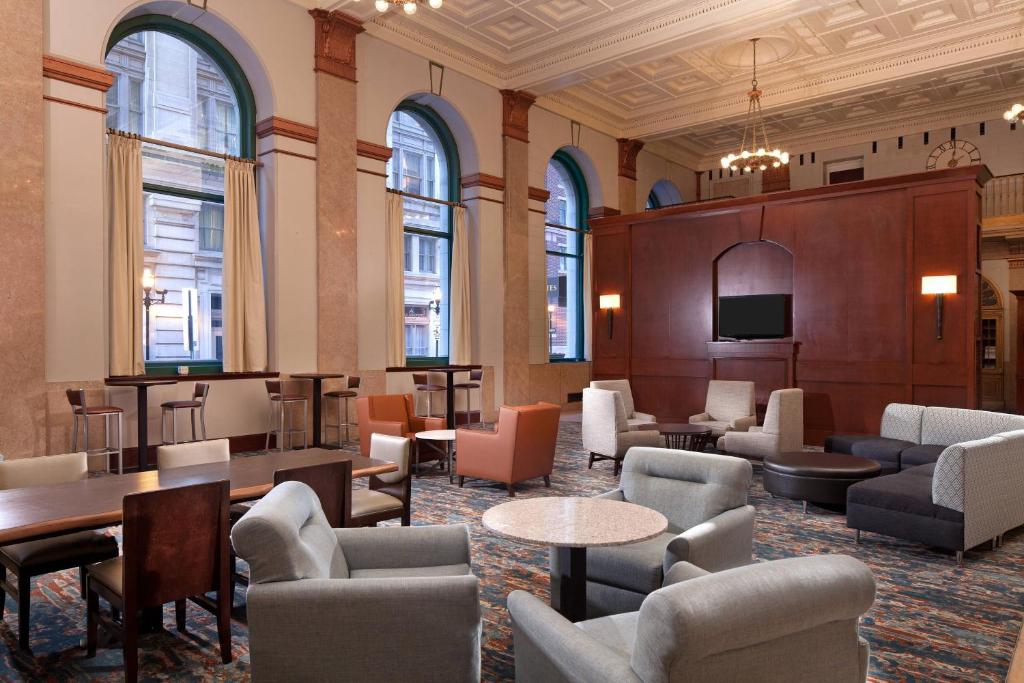 Springhill Suites Marriott Baltimore Downtown/Inner Harbor image