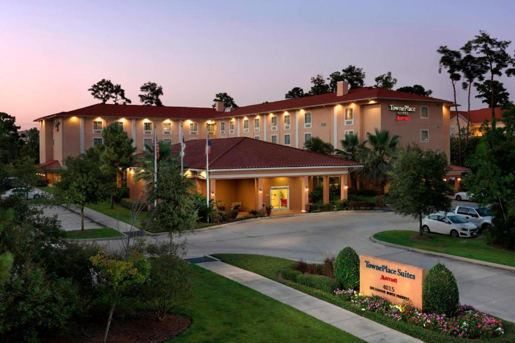 TownePlace Suites by Marriott Houston Intercontinental Arpt image