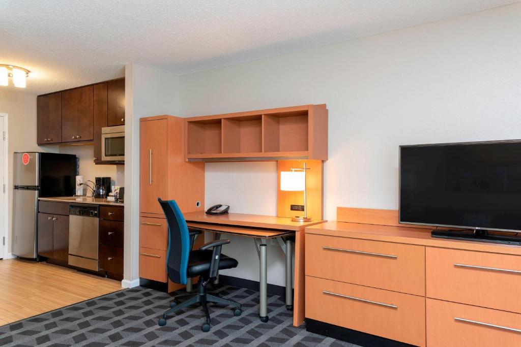 TownePlace Suites Fort Wayne North image