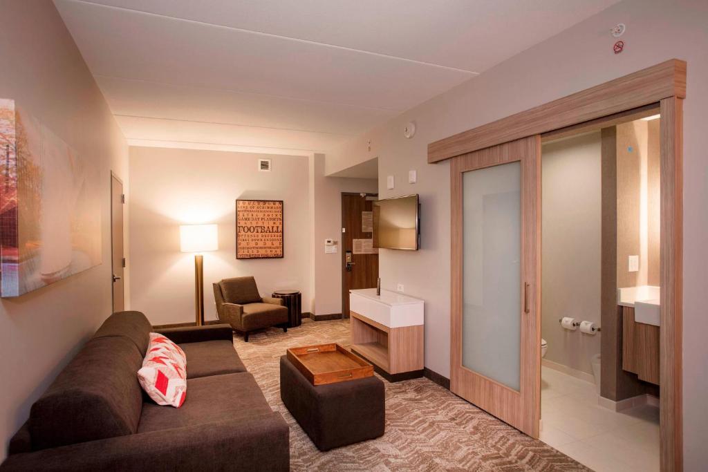 SpringHill Suites by Marriott Athens Downtown/University Area - Tap to explore photos