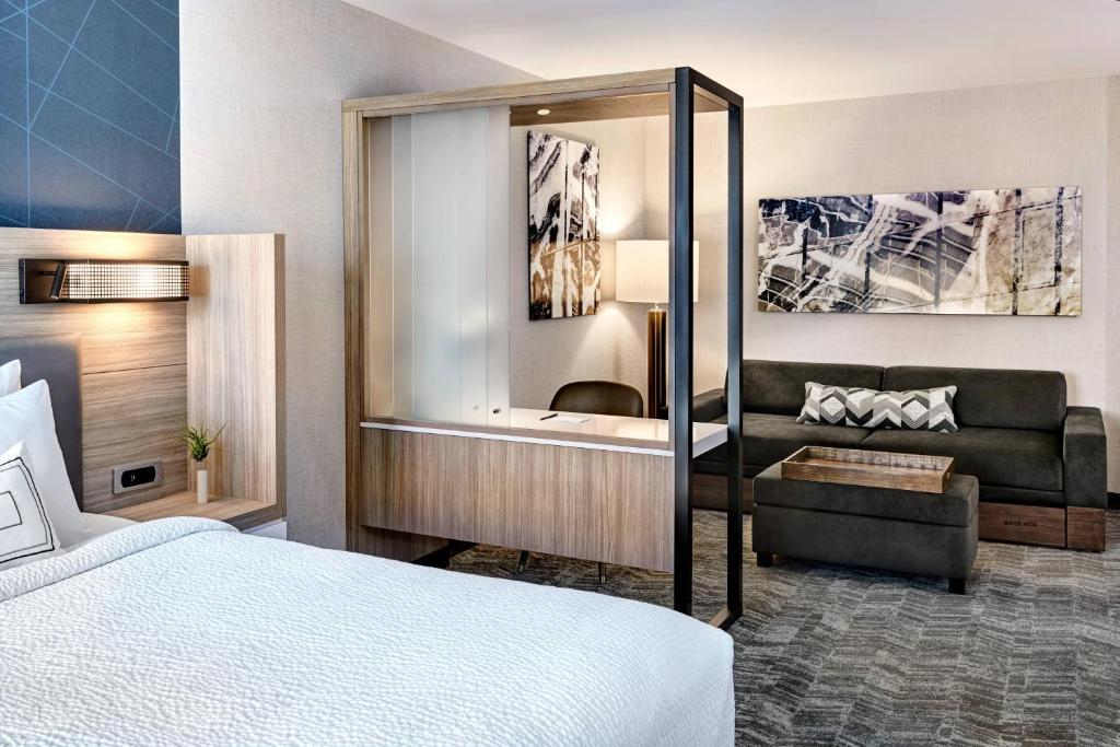SpringHill Suites by Marriott Cleveland Independence image