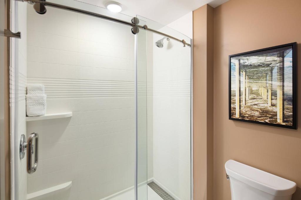 TownePlace Suites by Marriott San Diego Downtown - Tap to explore photos
