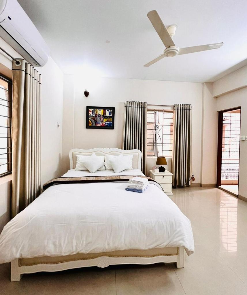 Trips Trilogy Gulshan Apartmet photo 4