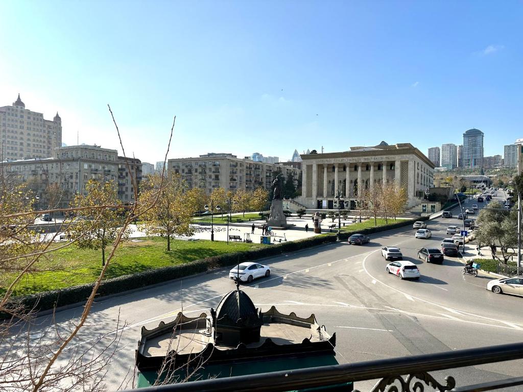Elegant Stay in Downtown Baku photo 3