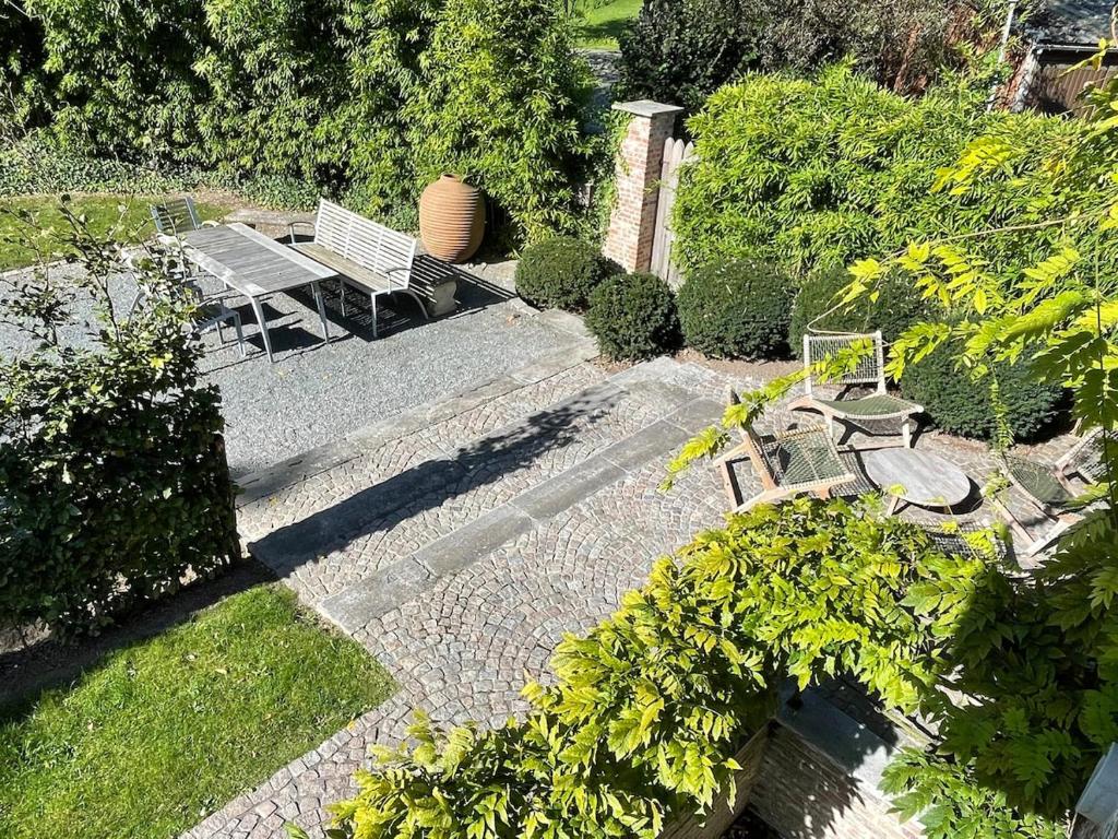 Waterfront vacation home photo 3