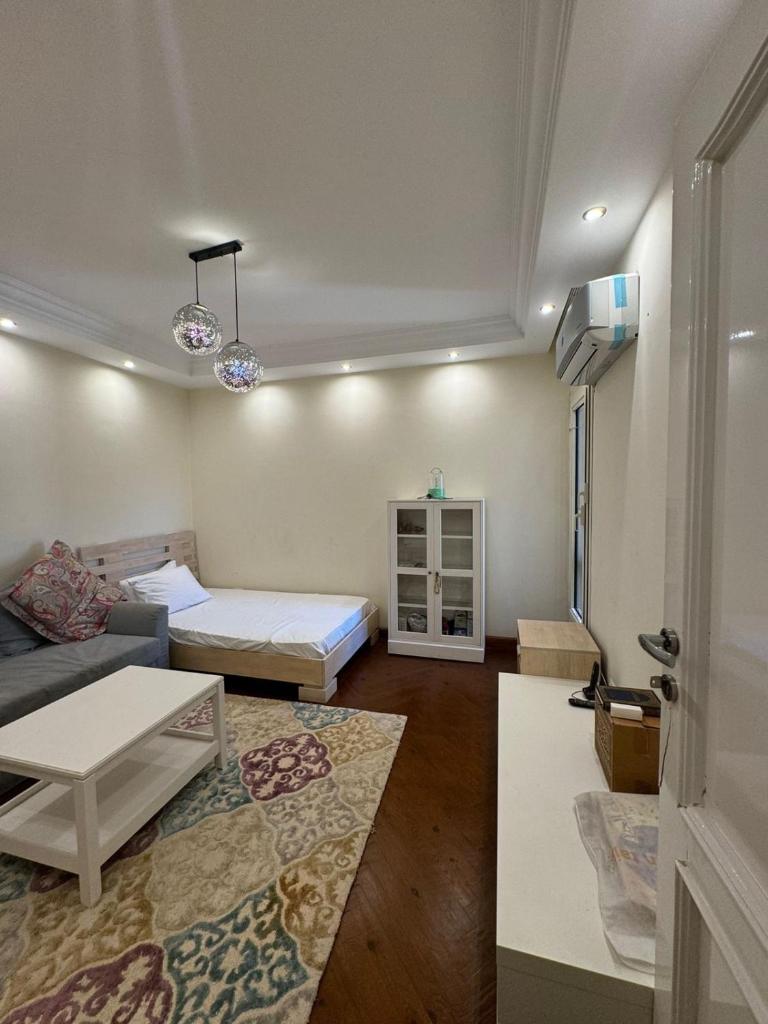 Modern AUC Avenue Apartment - Zizinia - Tap to explore photos