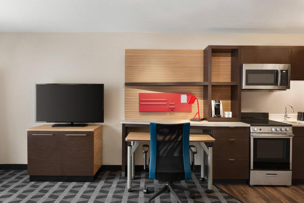 TownePlace Suites by Marriott Cedar Rapids Marion image