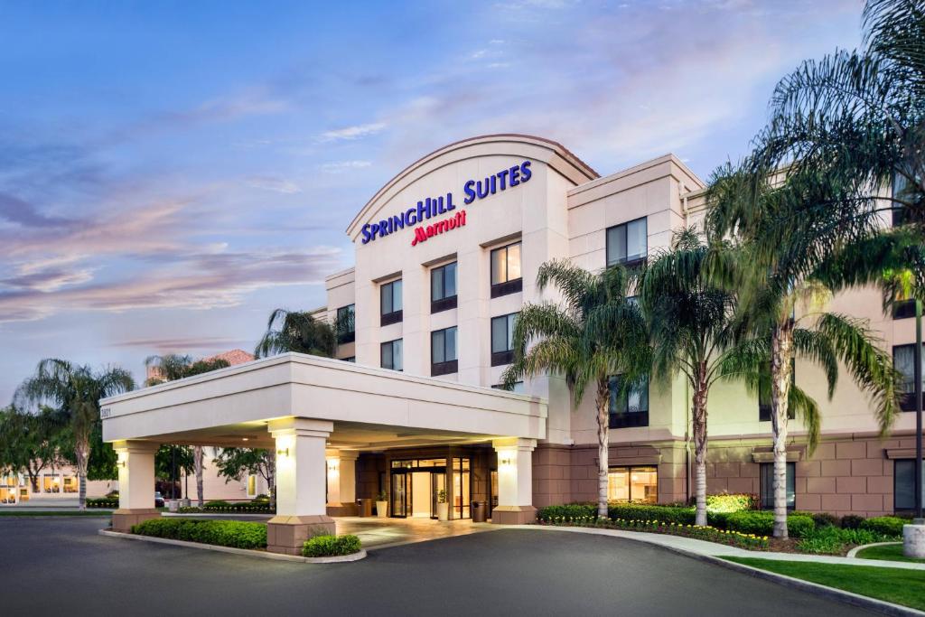 SpringHill Suites by Marriott Bakersfield image