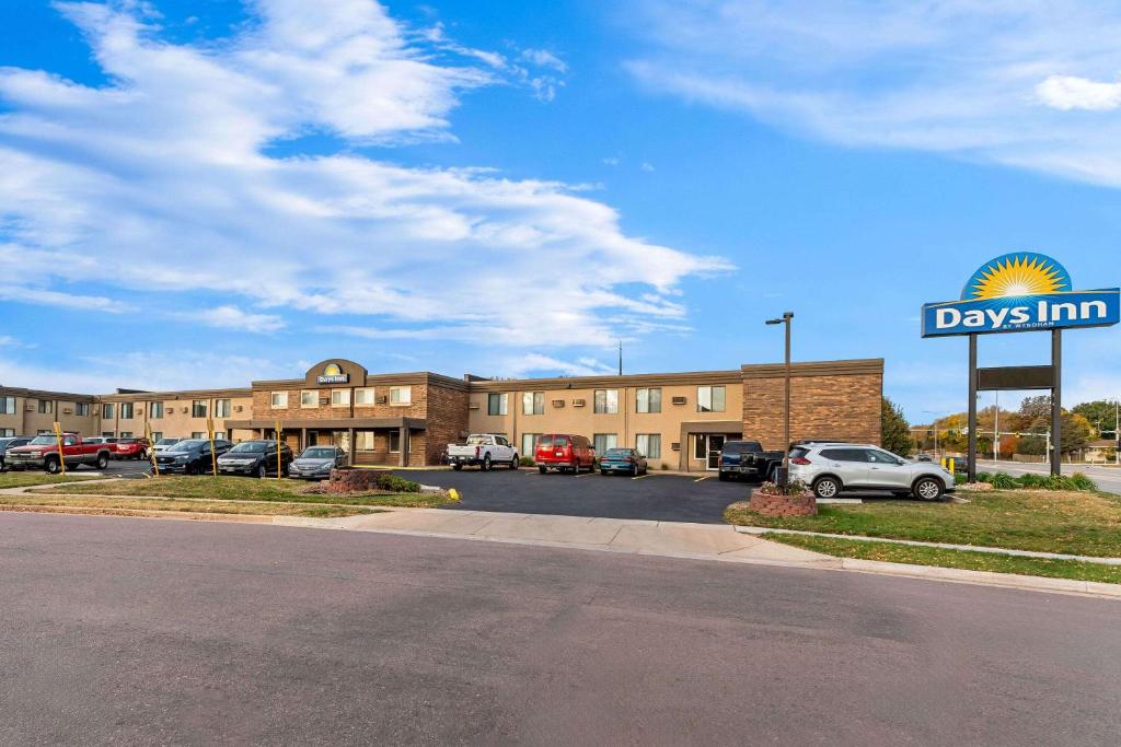 Days Inn by Wyndham Sioux Falls Empire image
