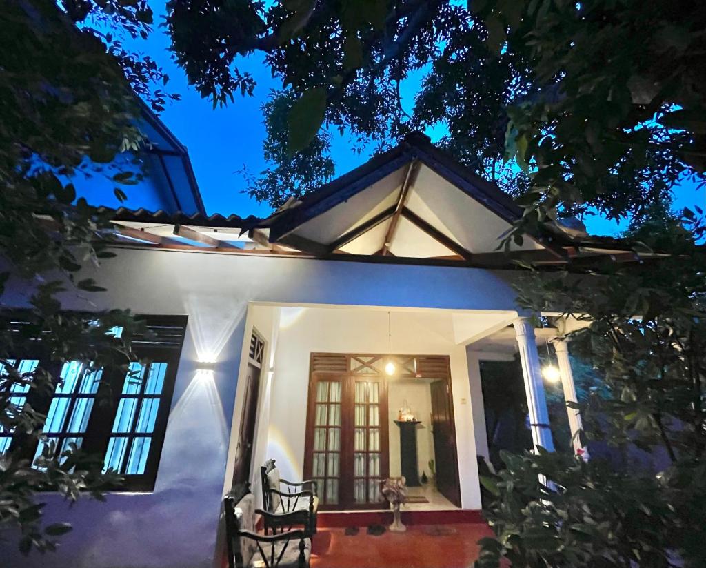 Weligama Villa South - Tap to explore photos