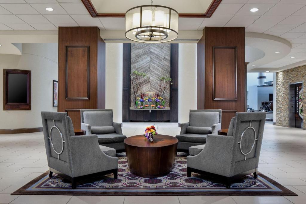 Sheraton DFW Airport Hotel image