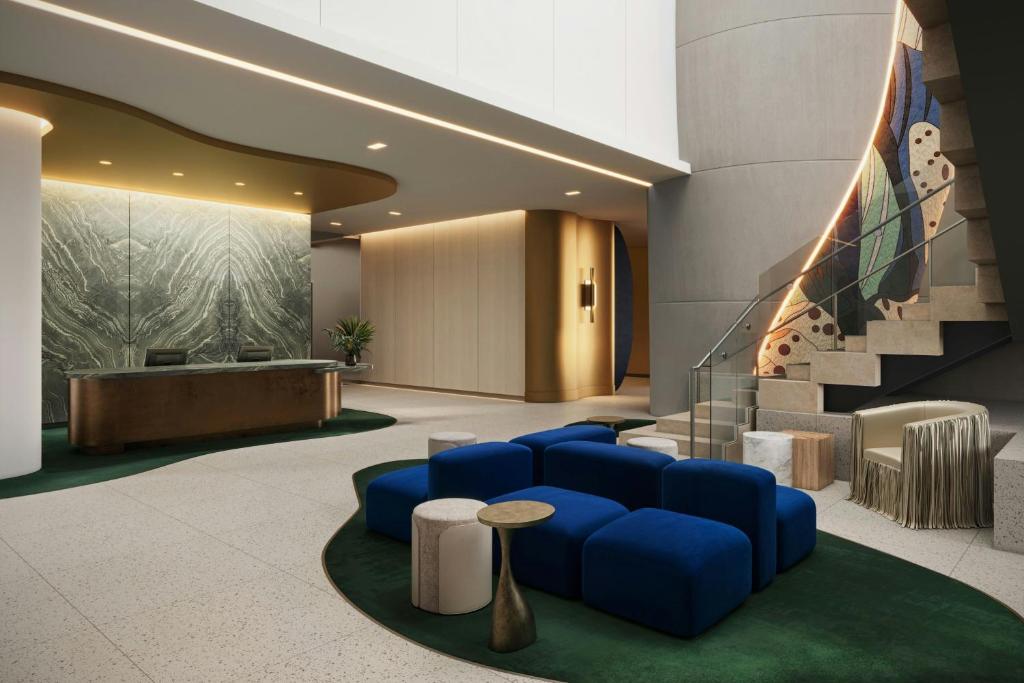 W Dallas image