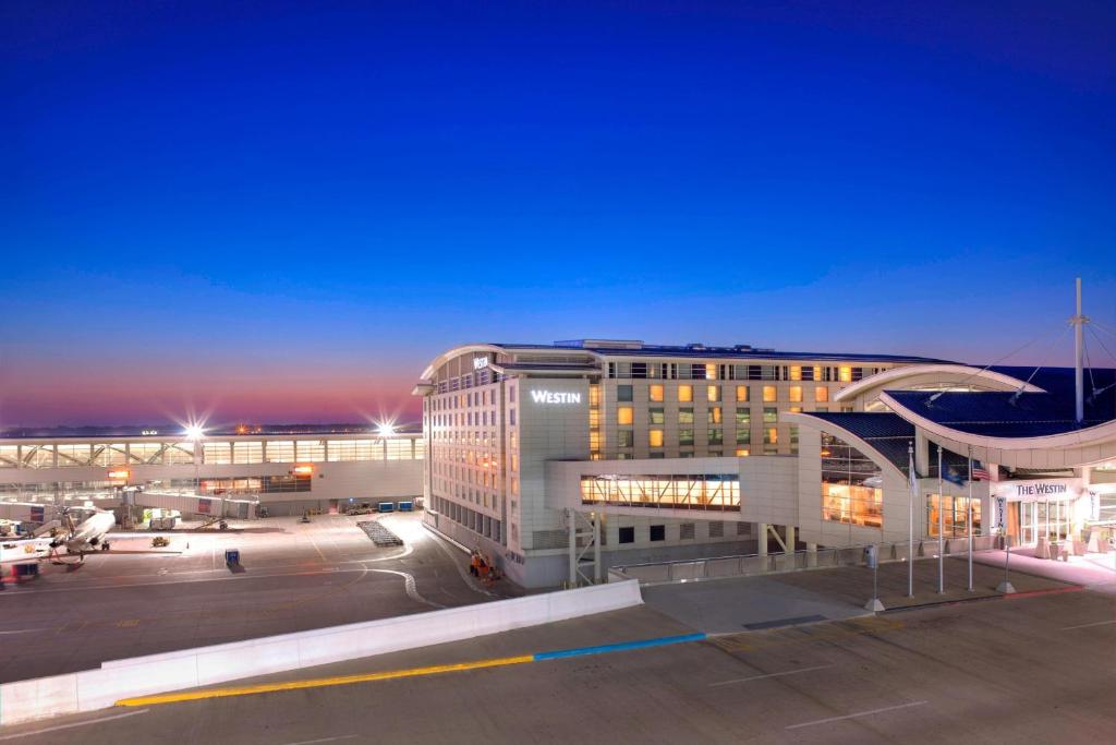The Westin Detroit Metropolitan Airport image