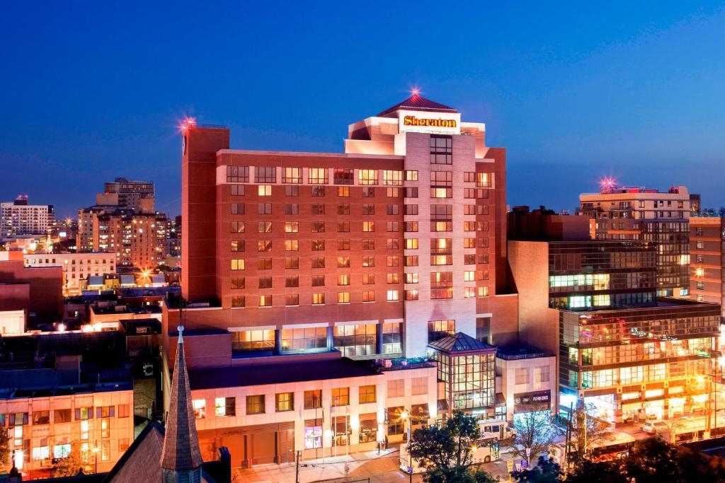 Sheraton LaGuardia East Hotel image
